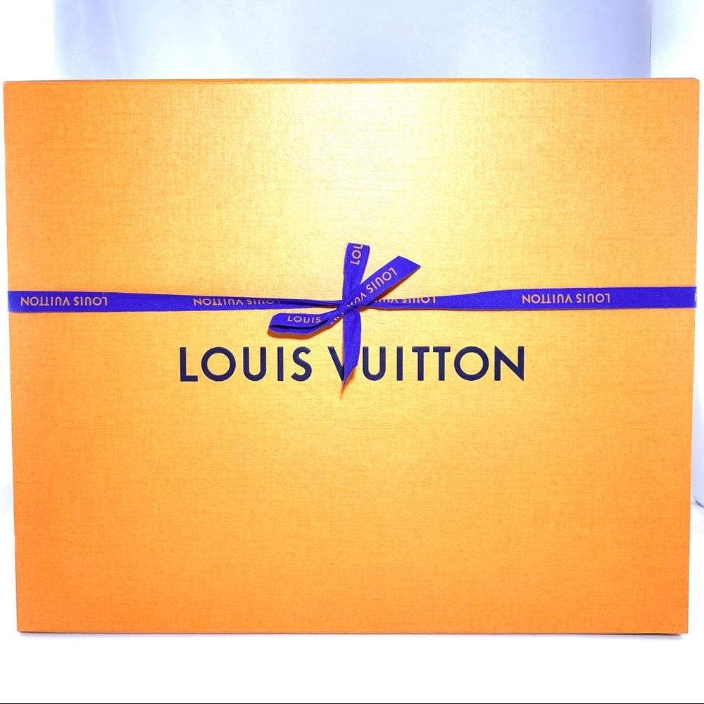 LOUIS VUITTON Gift Box